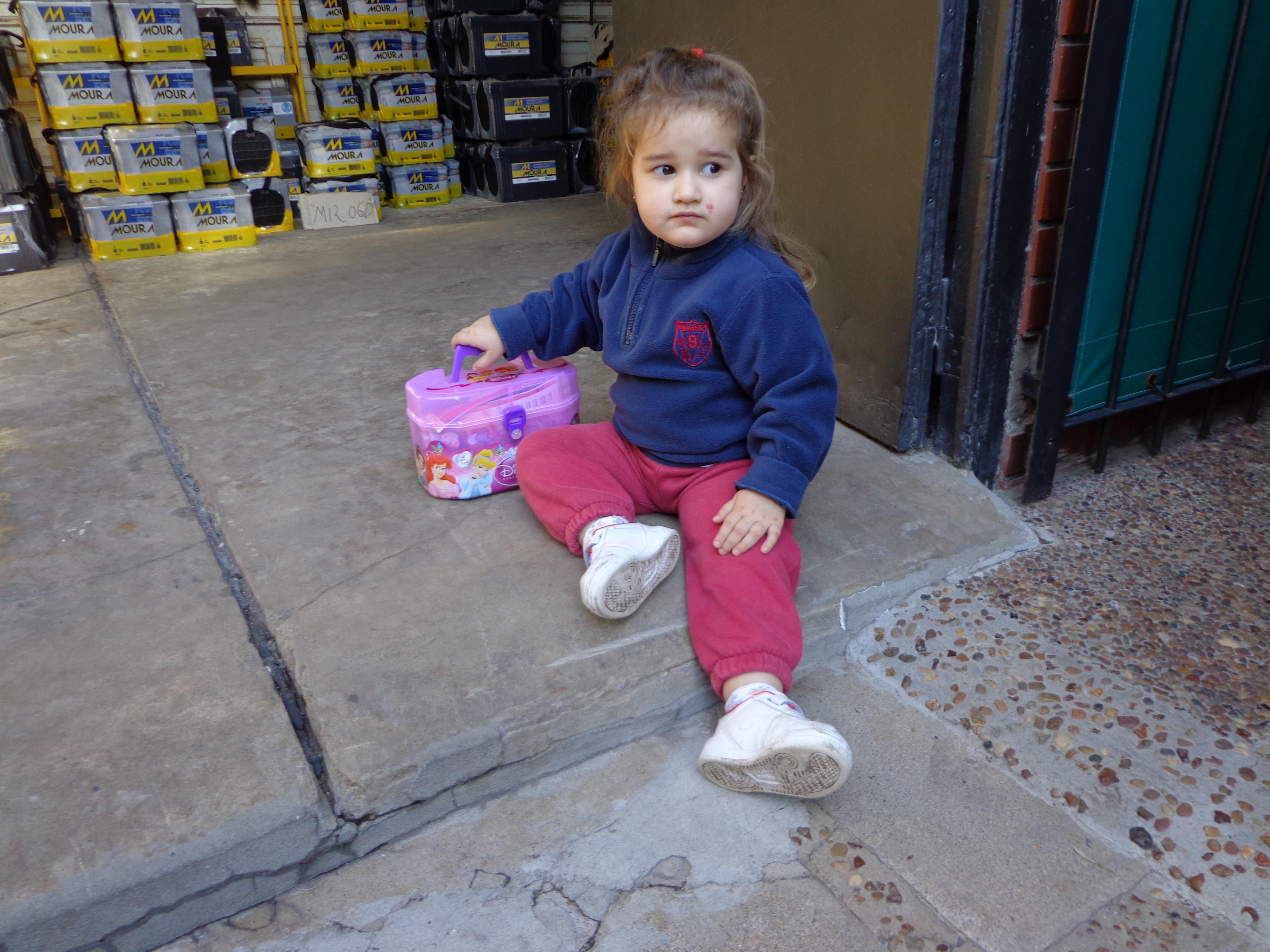 fotos/2012-12-25 - Iara en la casa de la abuela mirta/DSC00037.JPG